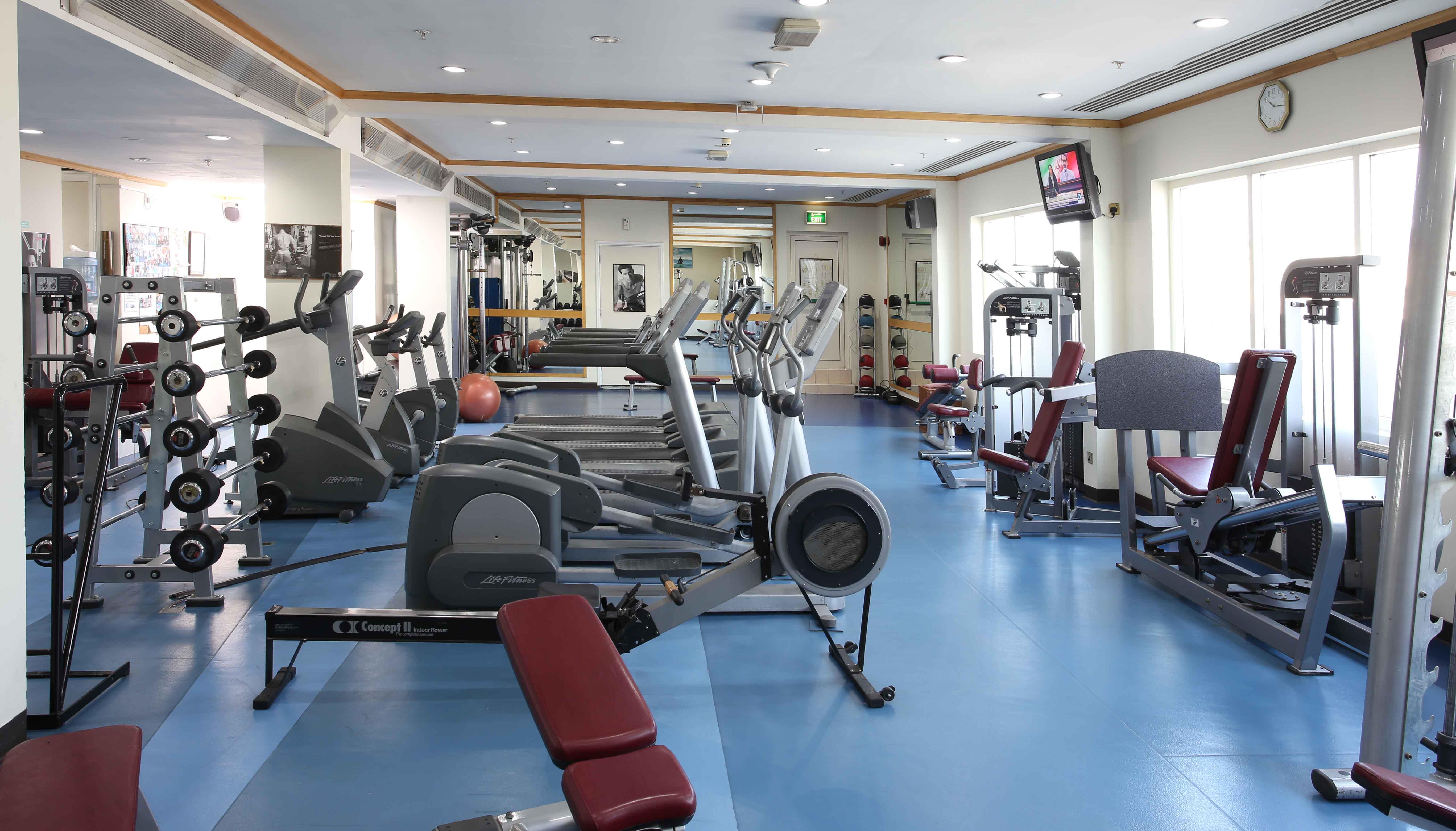 Knight Castle Hotel Dubai Buitenkant foto A gym in Dubai