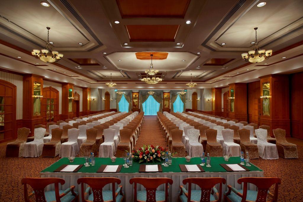 Knight Castle Hotel Dubai Buitenkant foto The Royal Ballroom