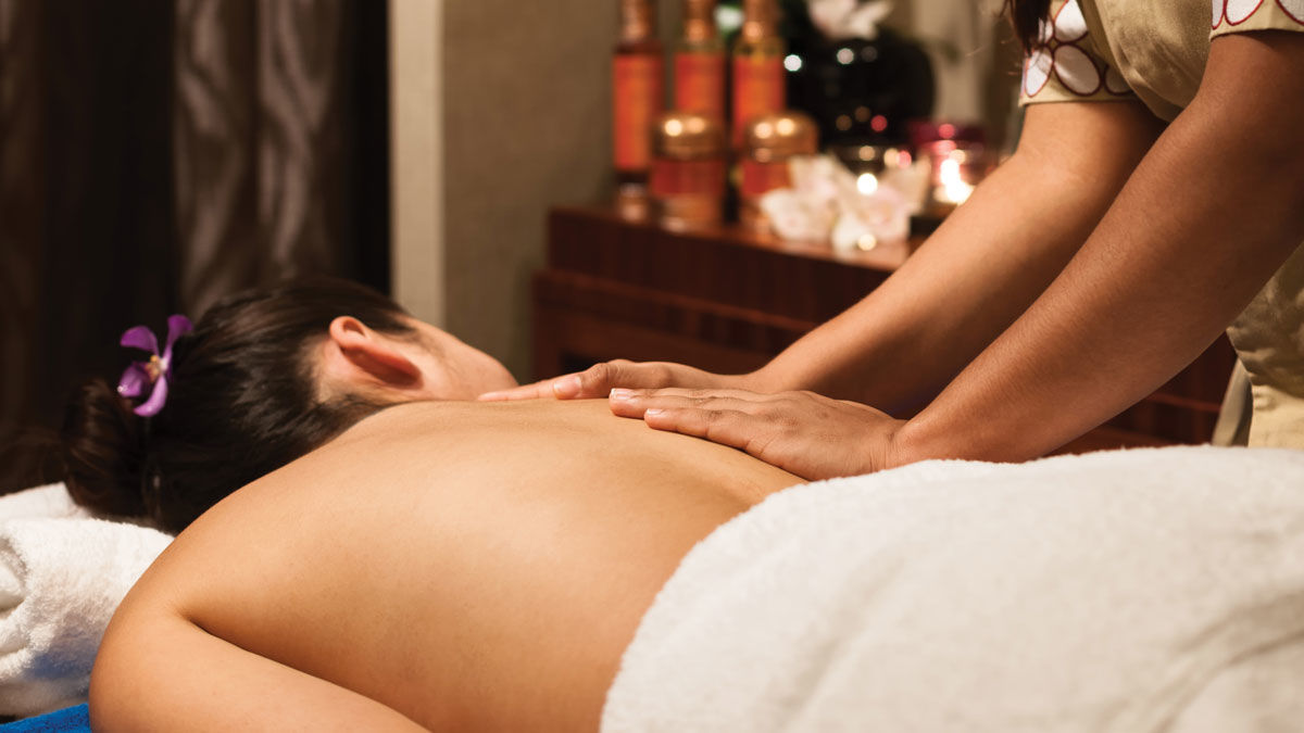 Knight Castle Hotel Dubai Buitenkant foto A massage