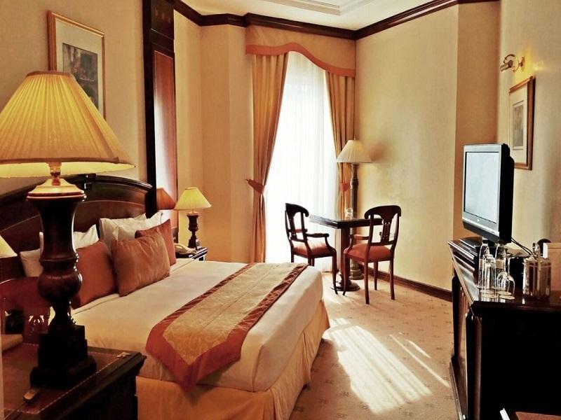 Knight Castle Hotel Dubai Buitenkant foto A room at the hotel